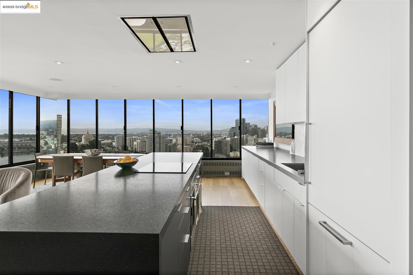 565 Bellevue Ave. # 2101