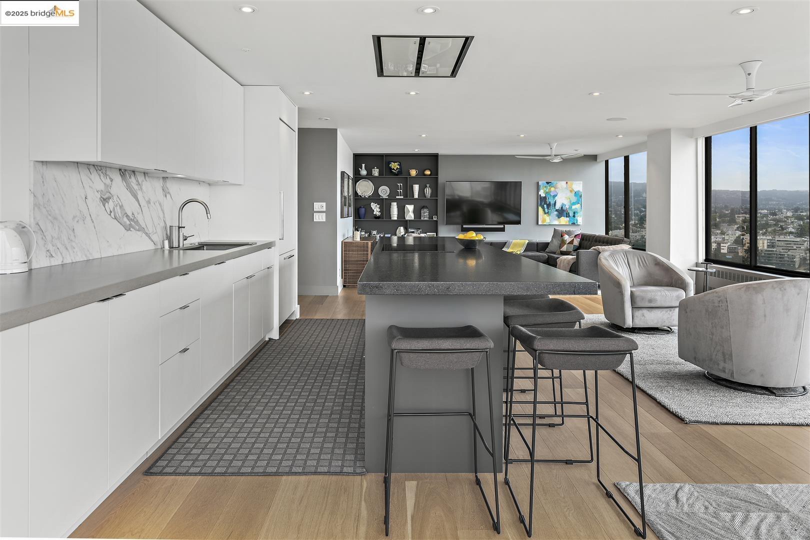 565 Bellevue Ave. # 2101