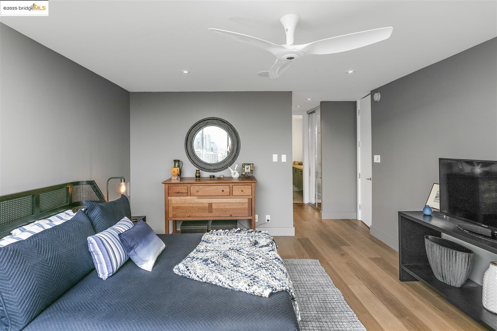 565 Bellevue Ave. # 2101