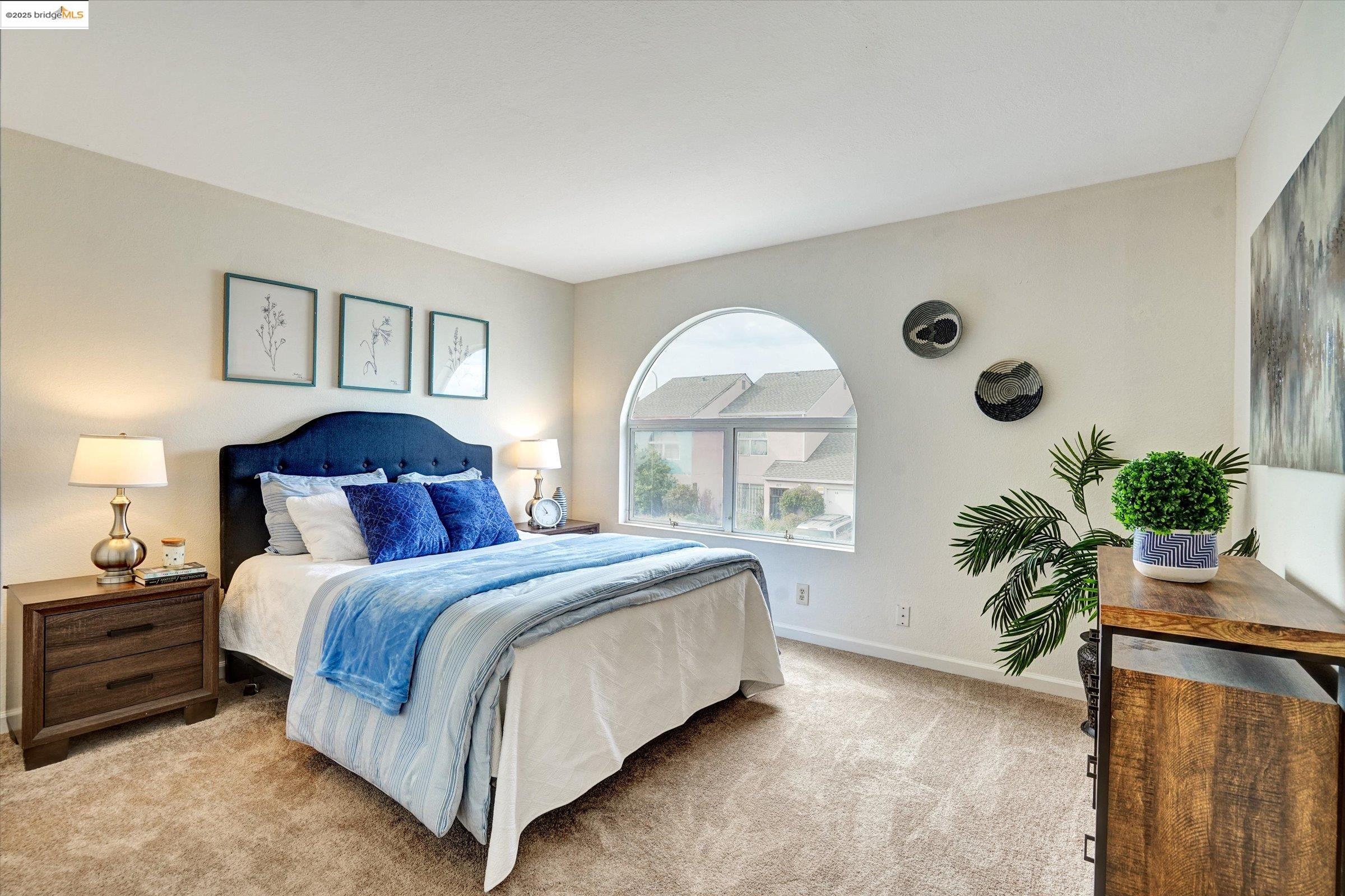 830 Bissell Ct