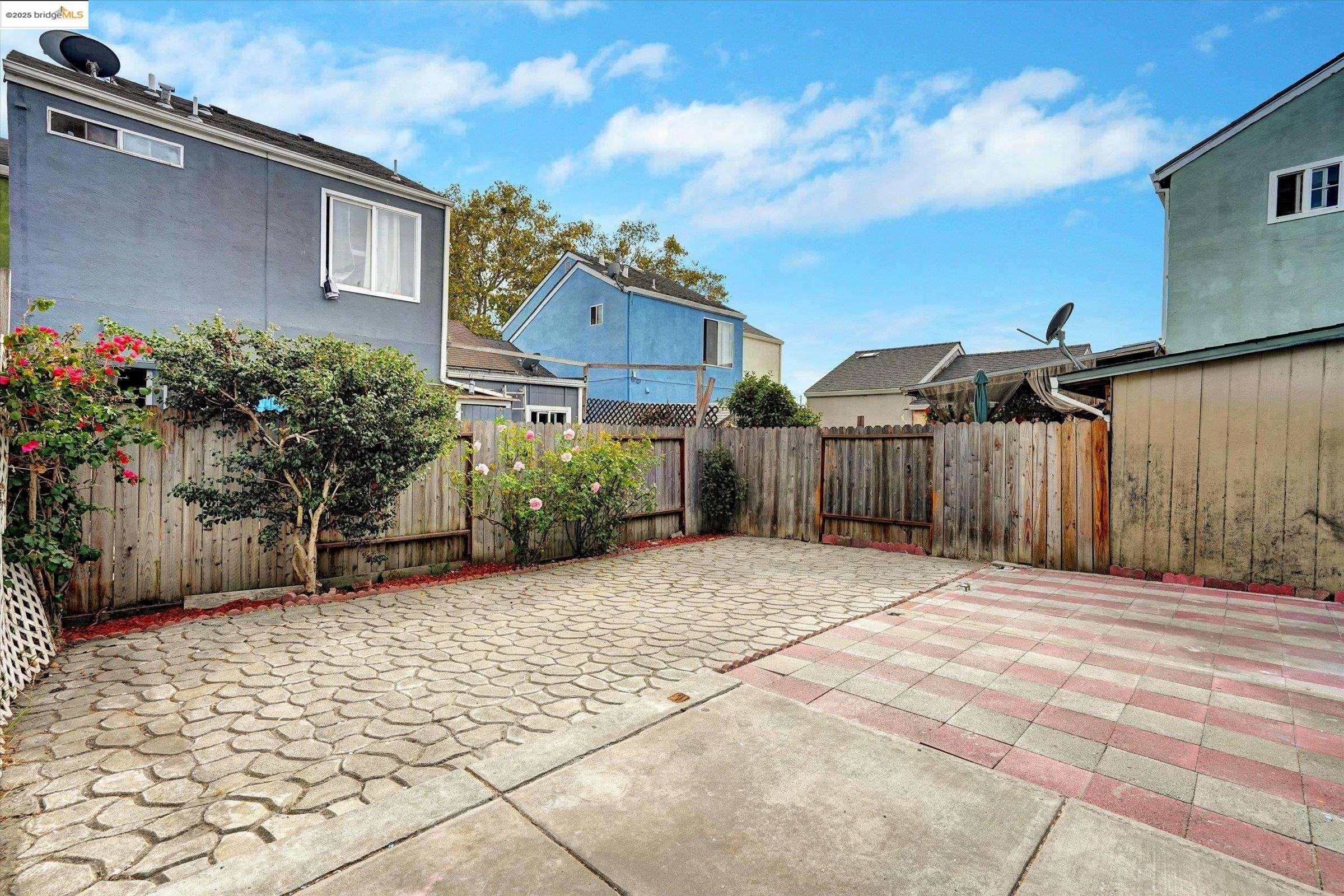 830 Bissell Ct
