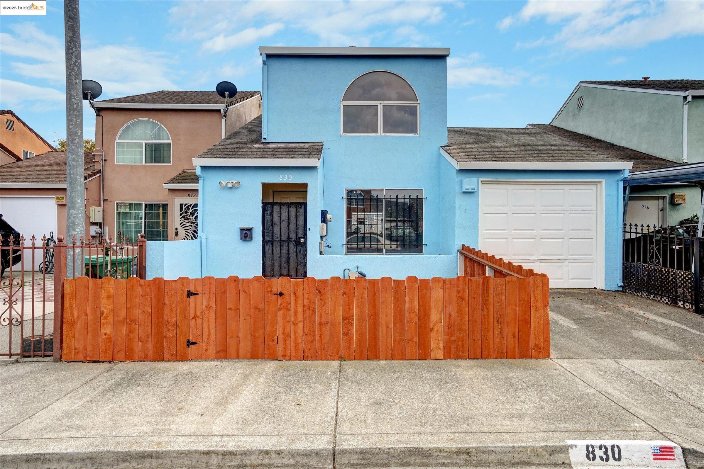 830 Bissell Ct