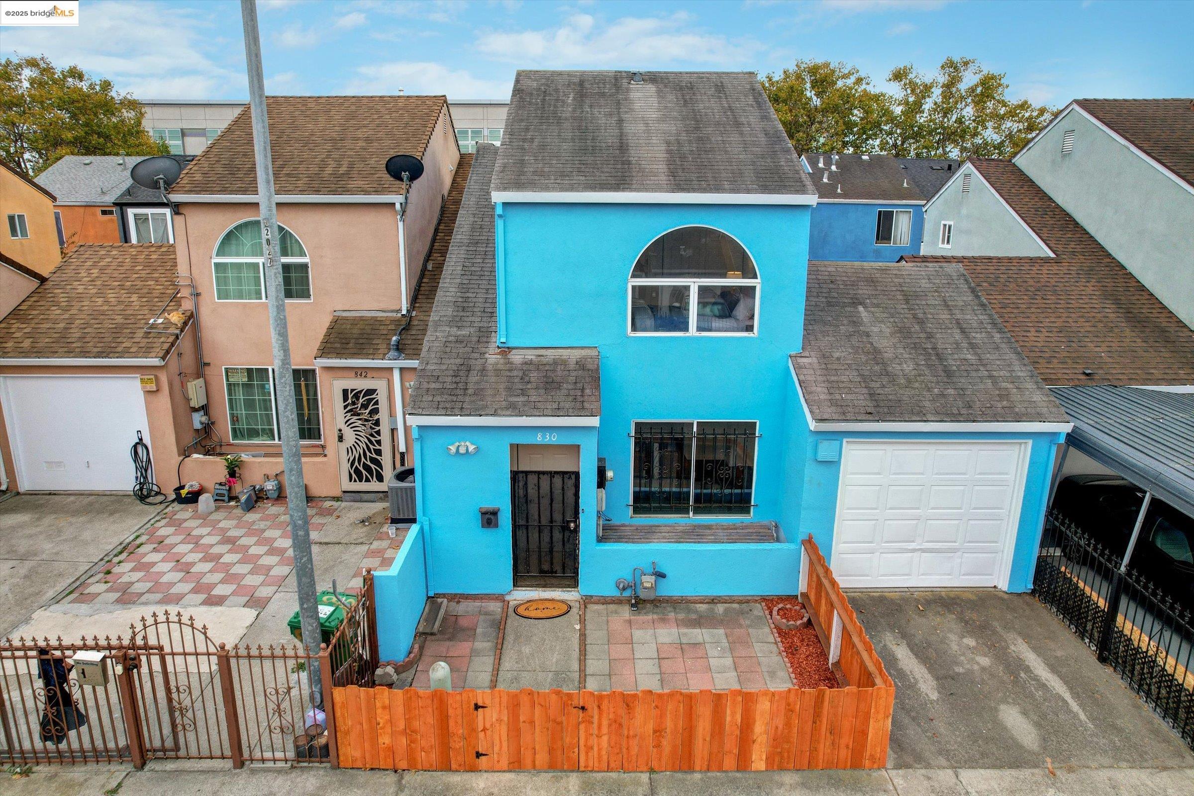 830 Bissell Ct