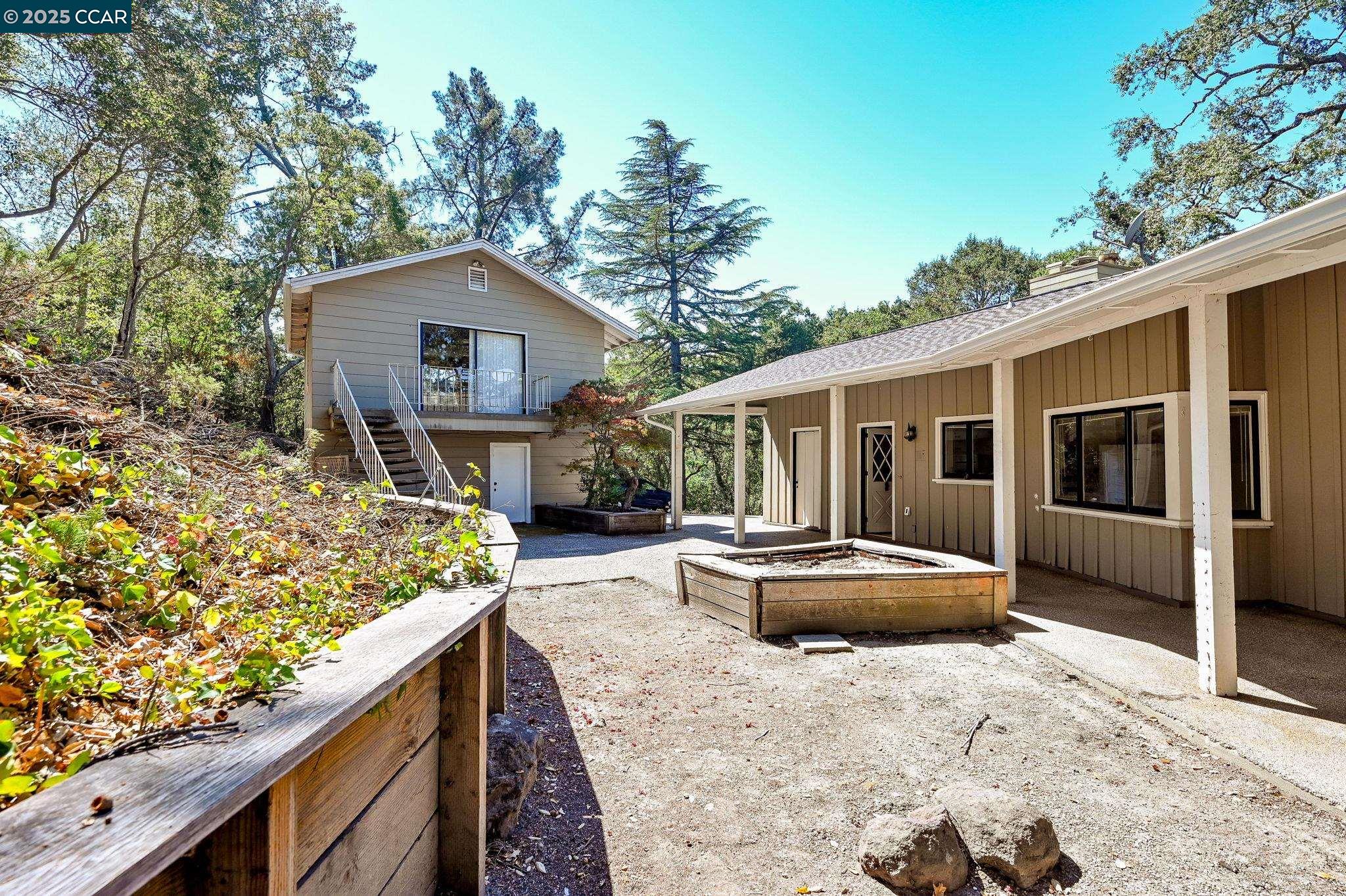 131 Moraga Way