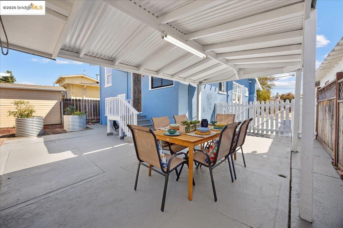 2839 Bartlett St, Oakland