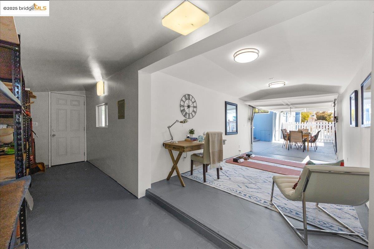 2839 Bartlett St, Oakland