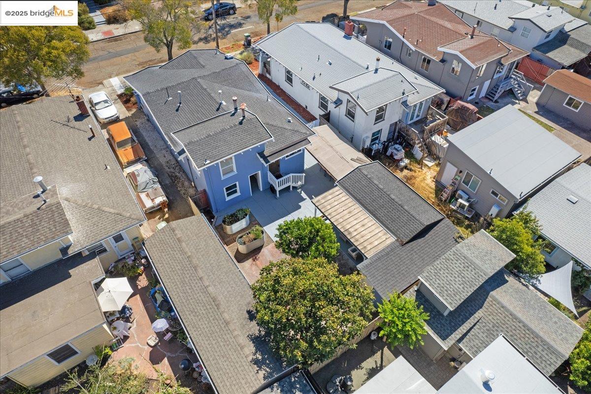 2839 Bartlett St, Oakland