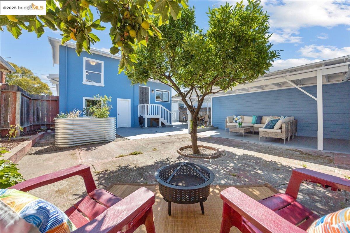 2839 Bartlett St, Oakland