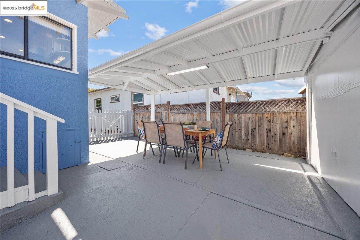 2839 Bartlett St, Oakland