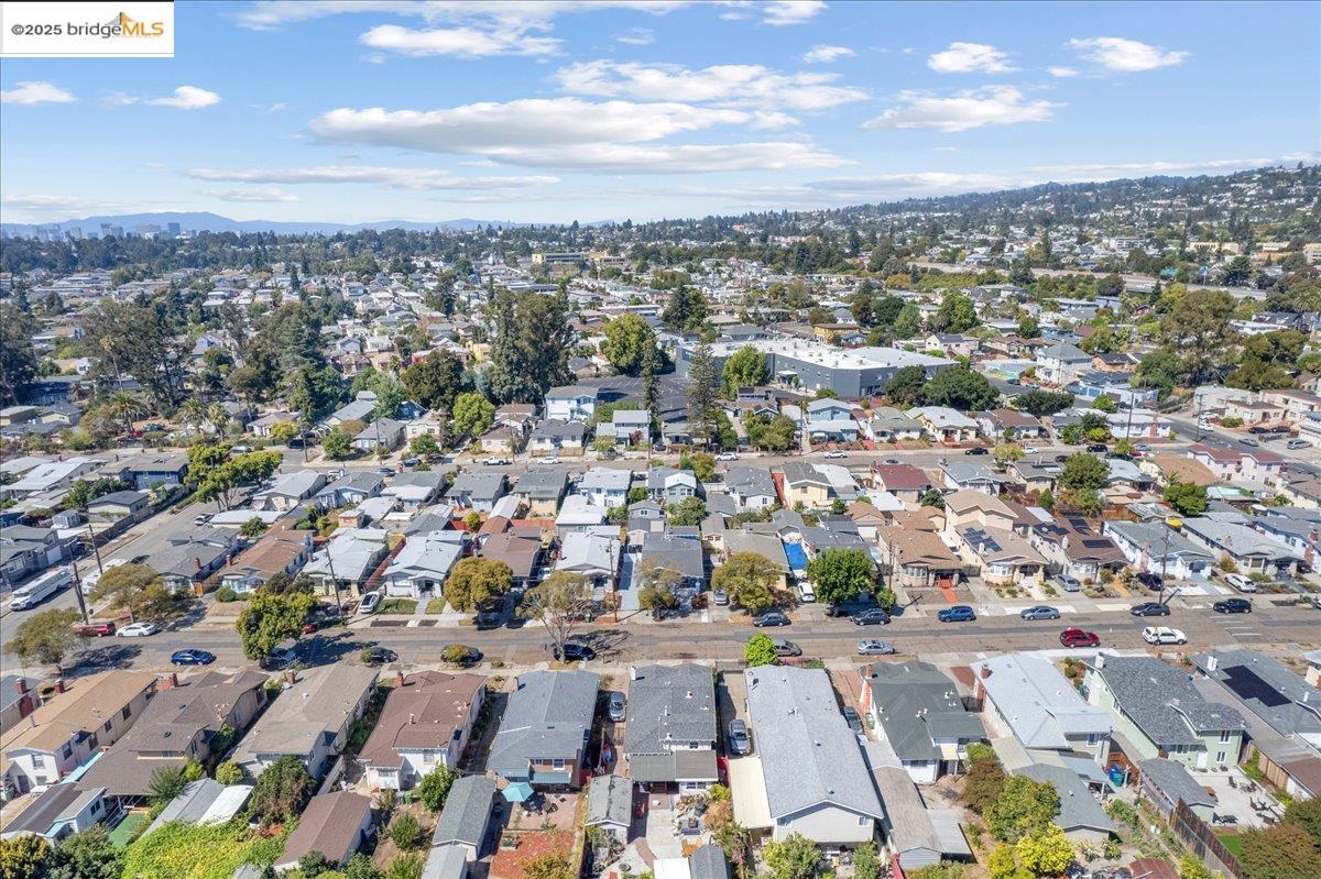 2839 Bartlett St, Oakland