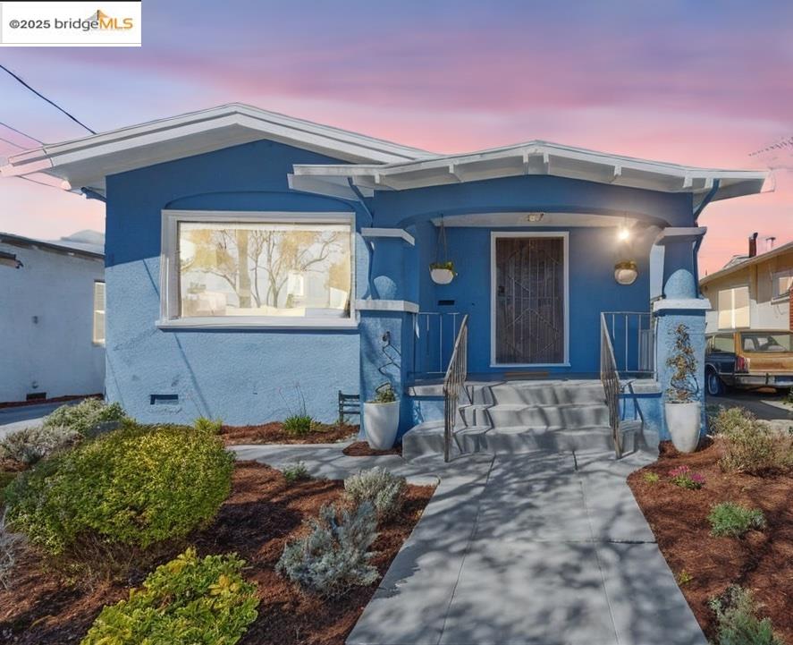 2839 Bartlett St, Oakland