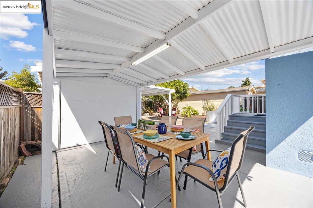 2839 Bartlett St, Oakland