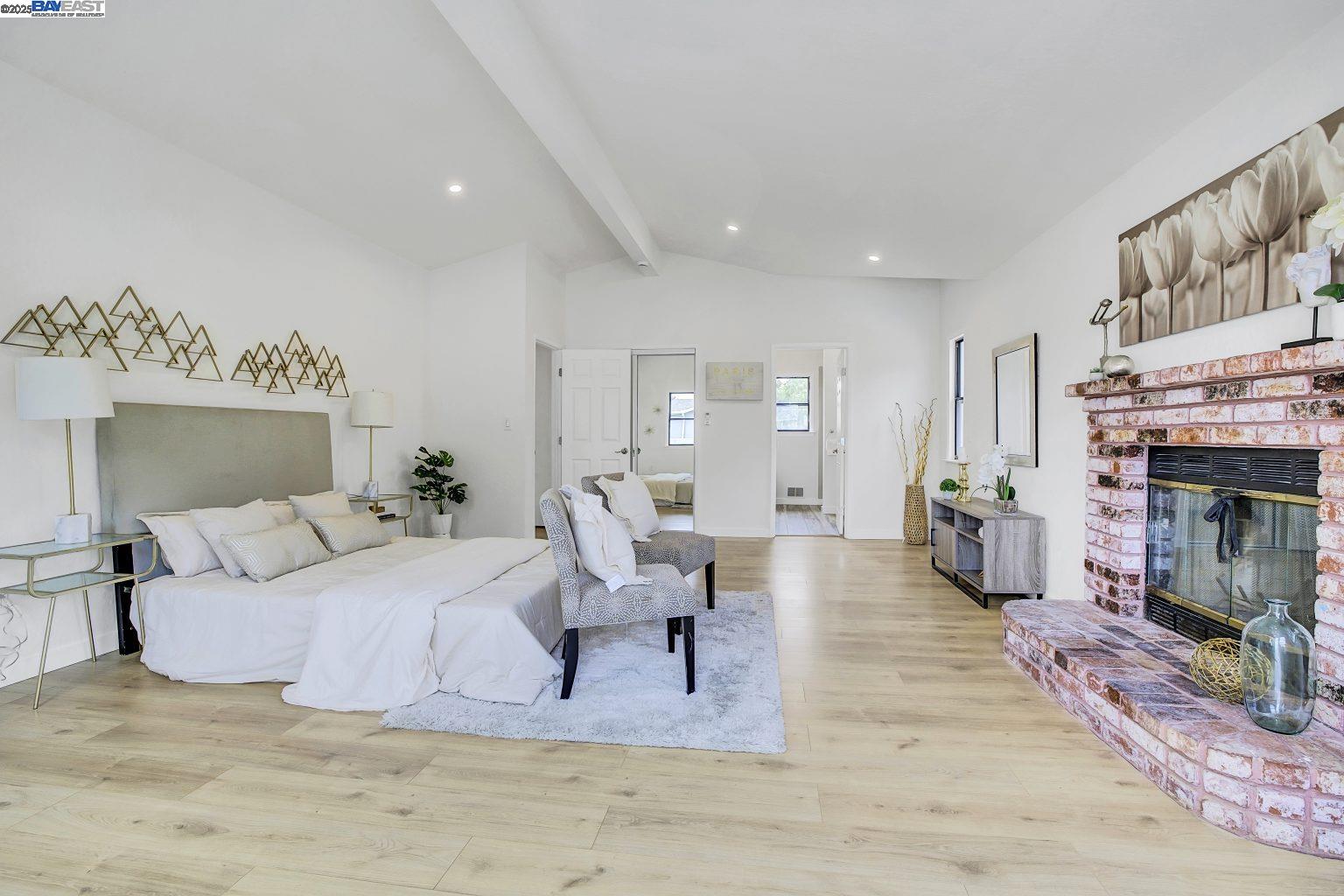 127 Maitland Dr
