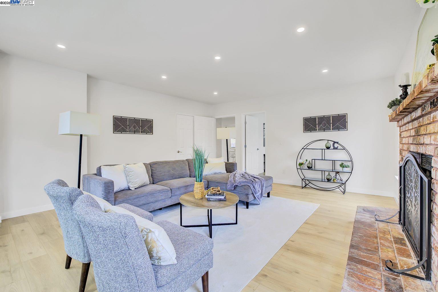 127 Maitland Dr
