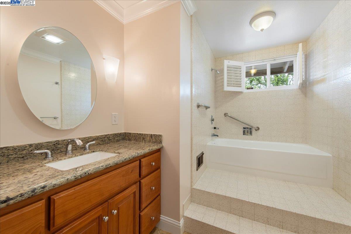 5161 Saddle Brook Dr