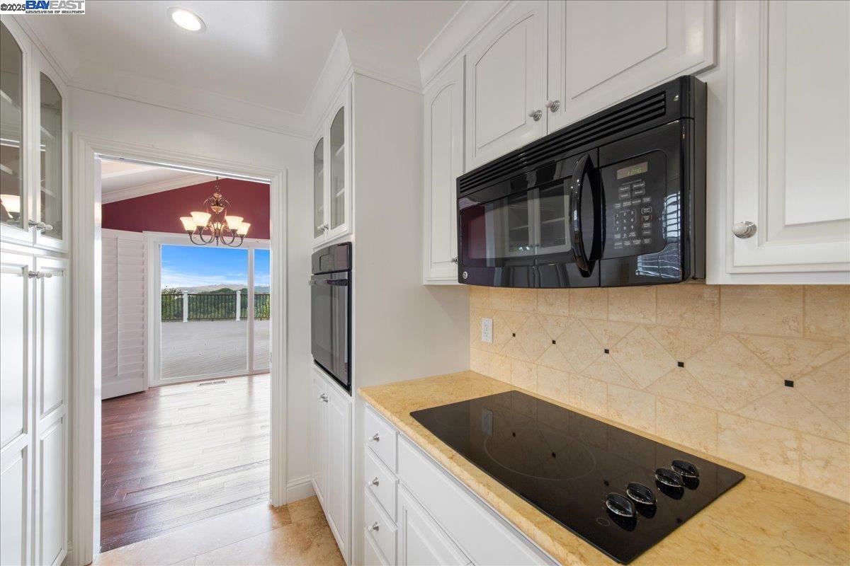 5161 Saddle Brook Dr