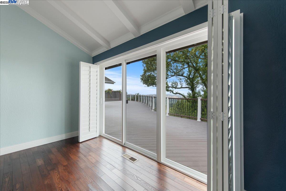 5161 Saddle Brook Dr