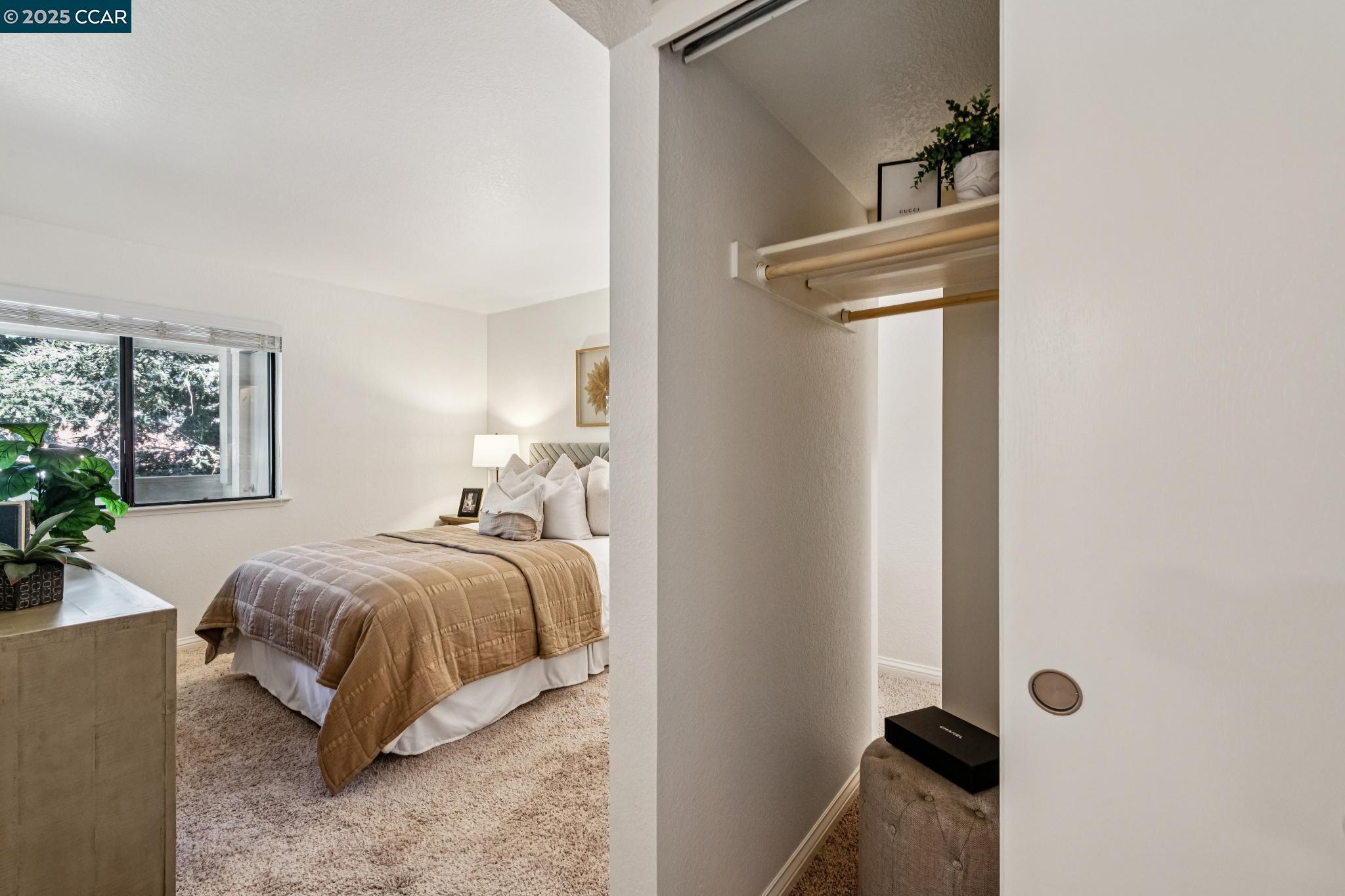 2531 B Lucy Lane