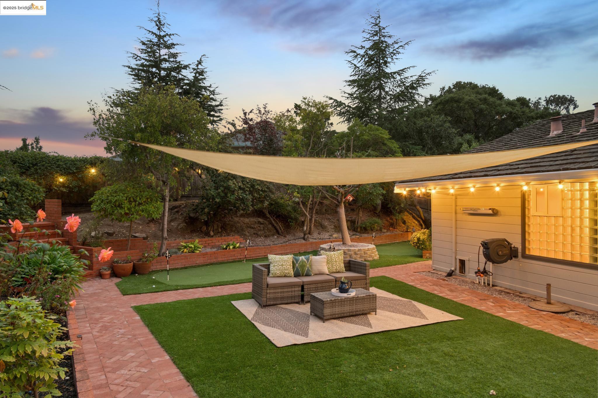 10858 Lochard St, Oakland