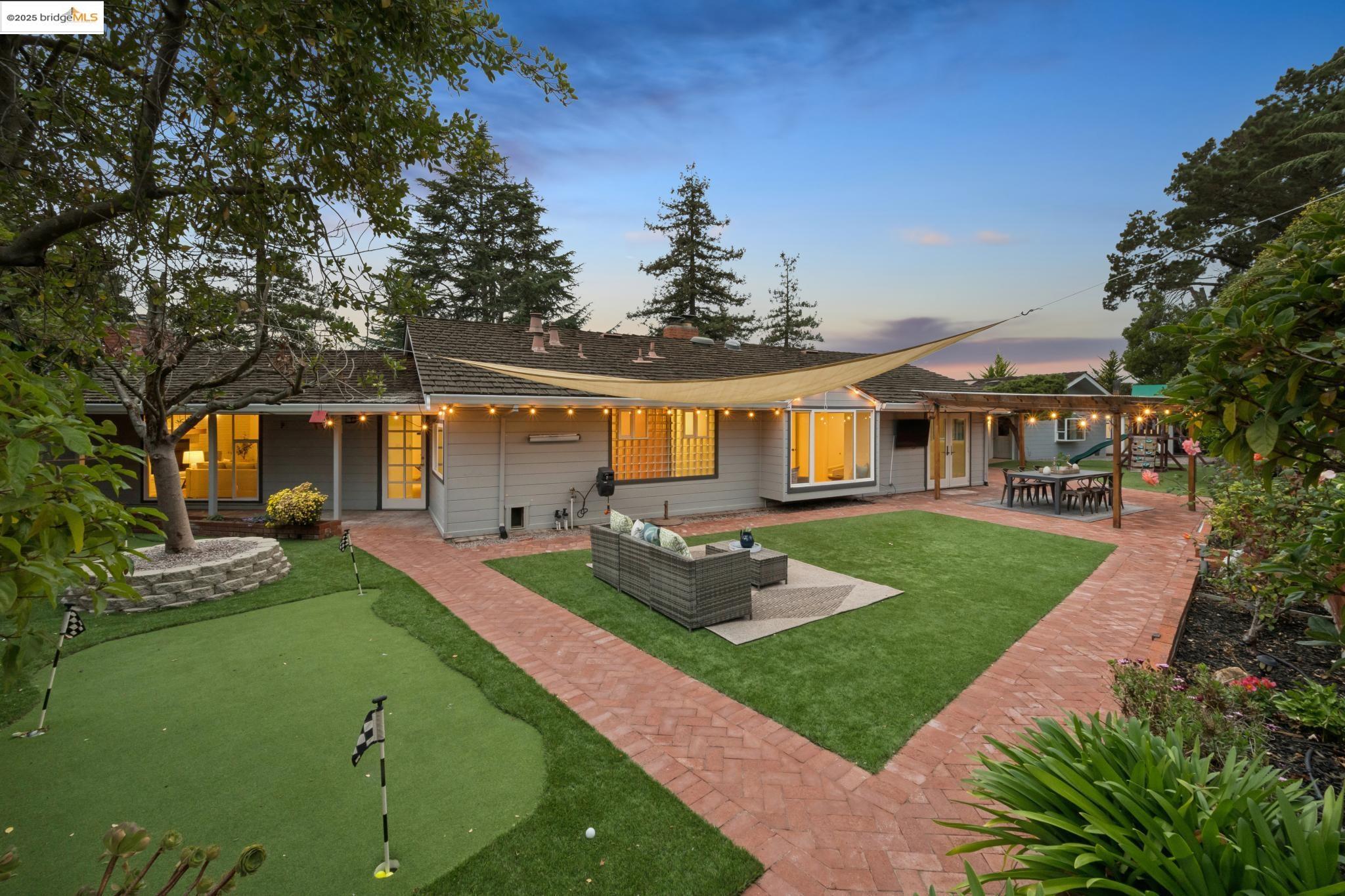 10858 Lochard St, Oakland