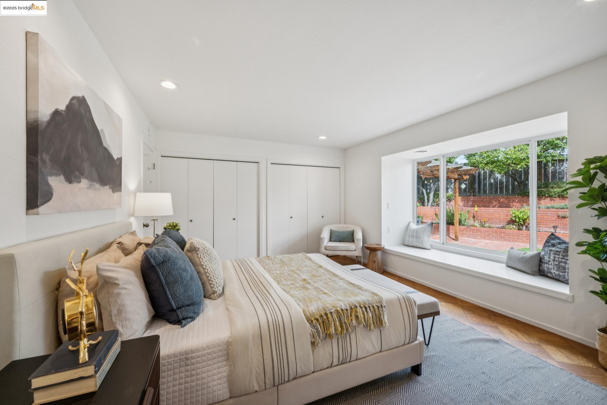 10858 Lochard St, Oakland