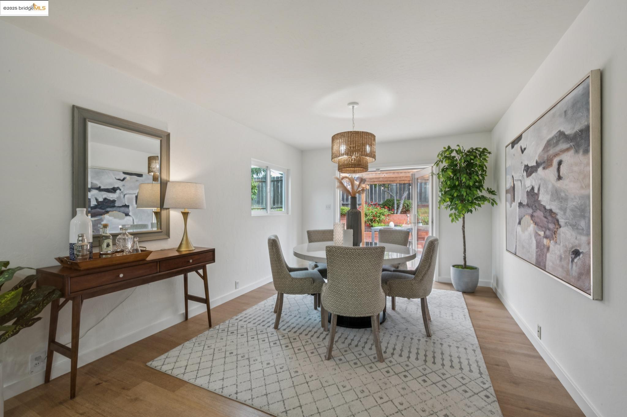 10858 Lochard St, Oakland