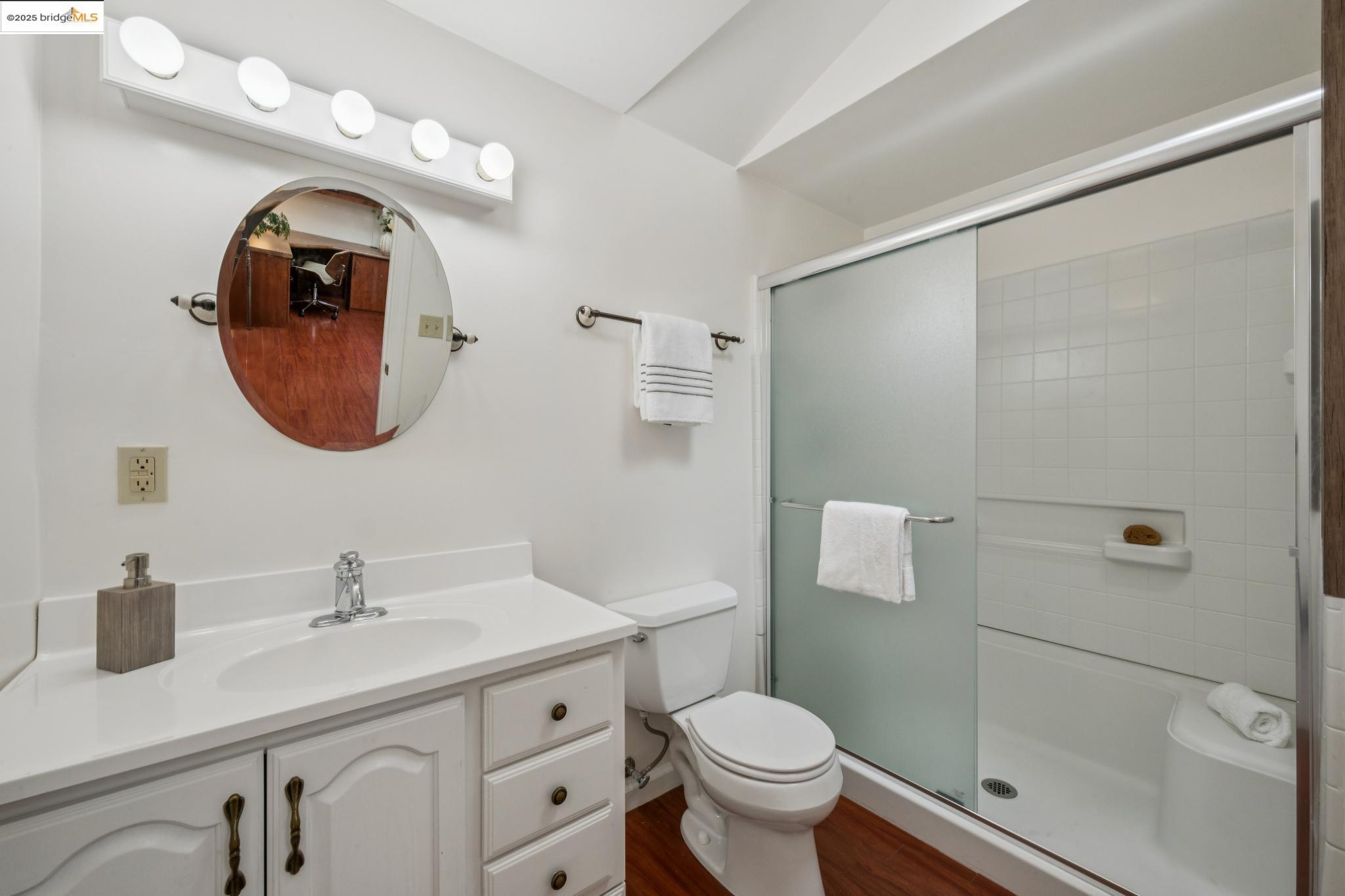 10858 Lochard St, Oakland