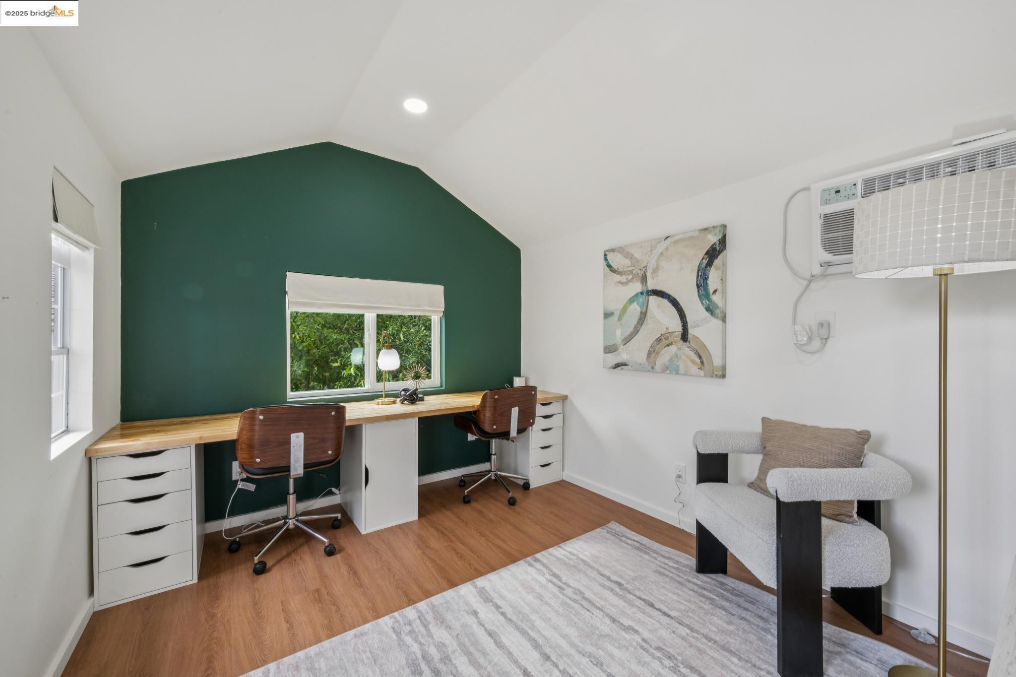 10858 Lochard St, Oakland