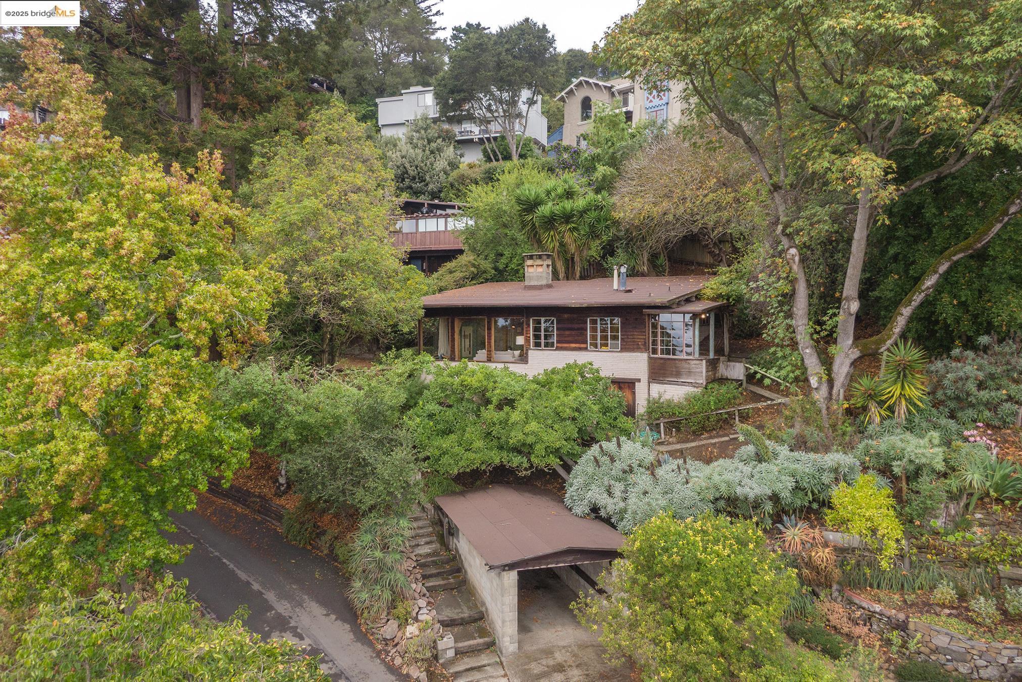2 Maybeck Twin Dr