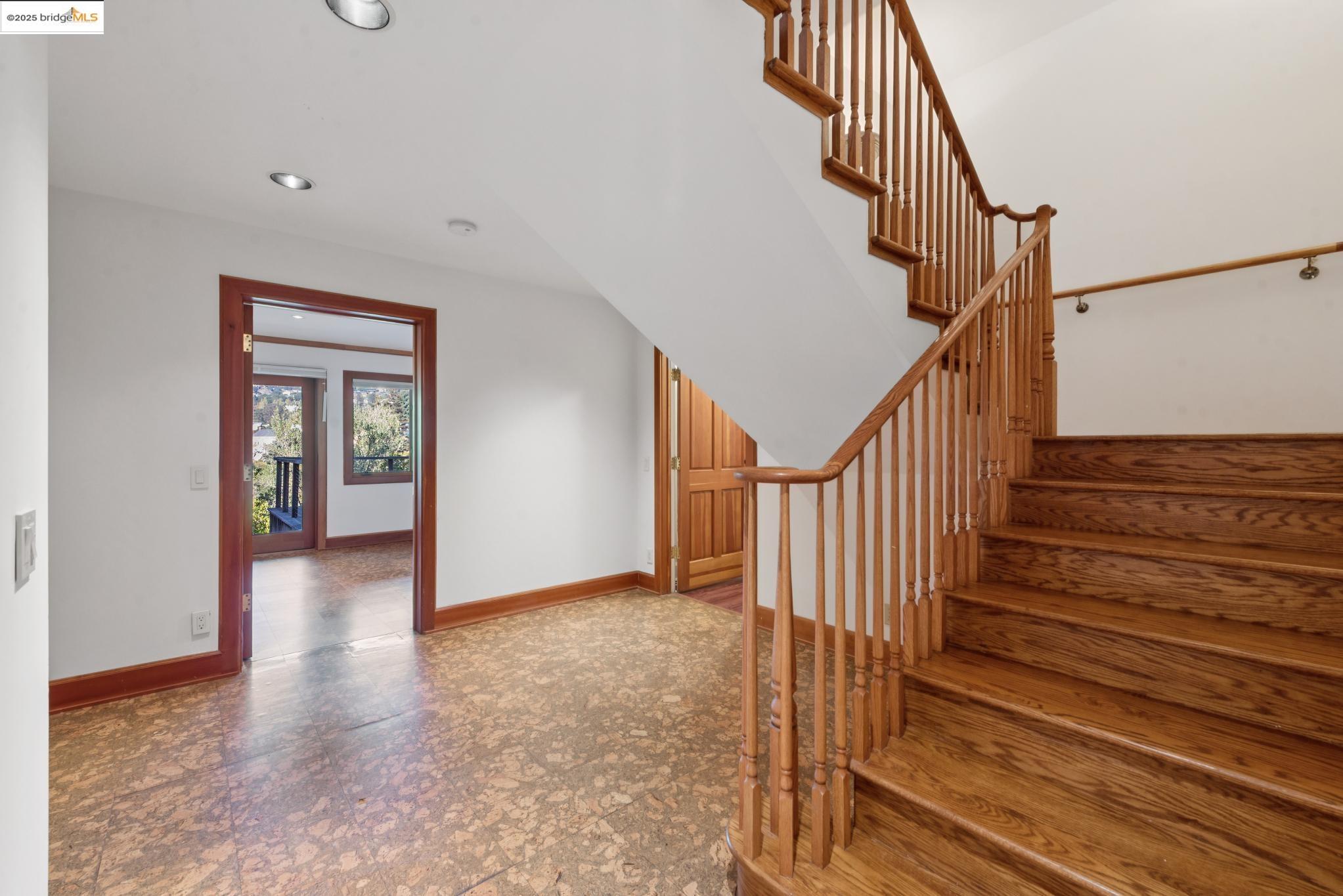 6148 Ocean View Dr