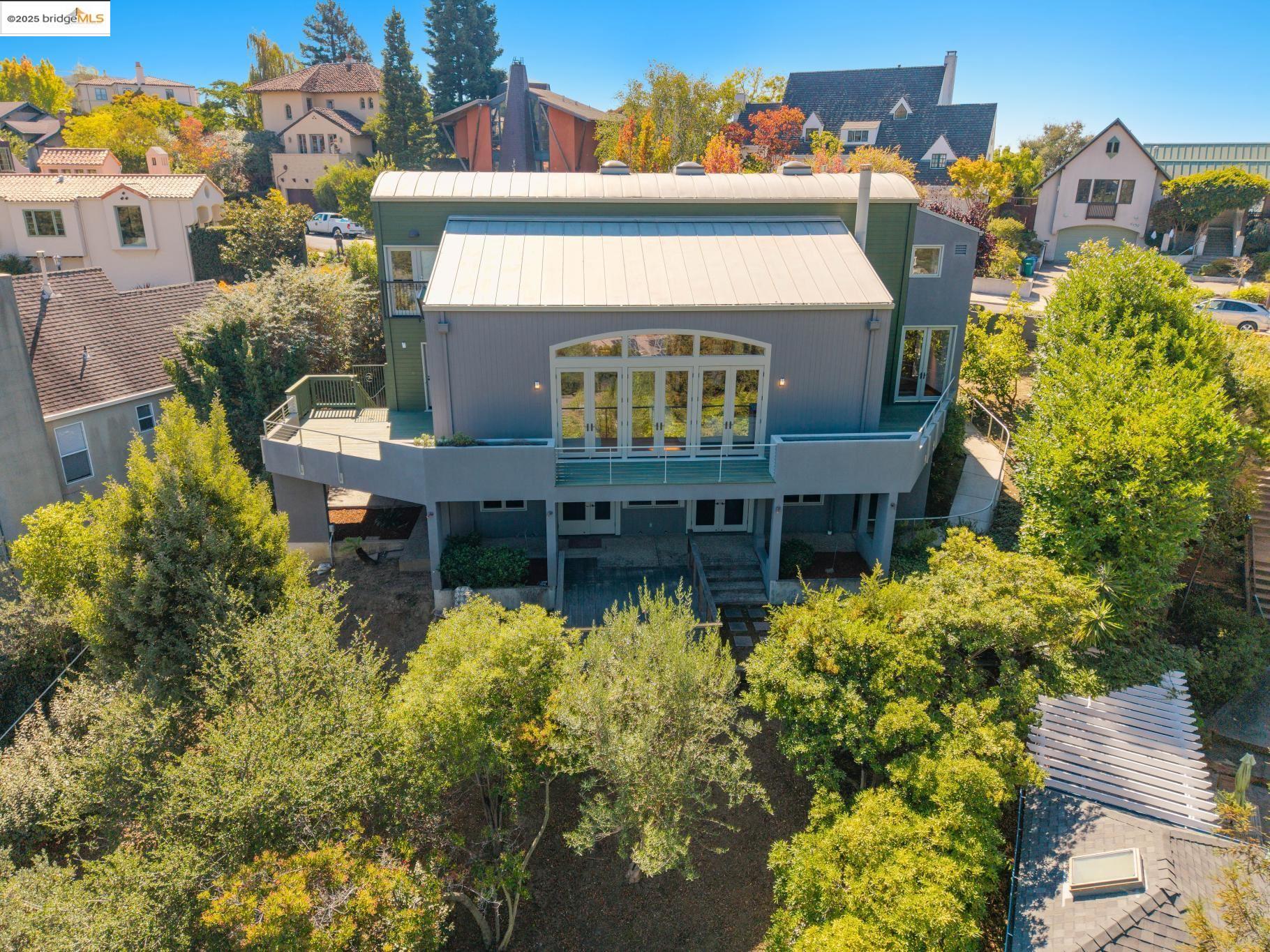 6148 Ocean View Dr