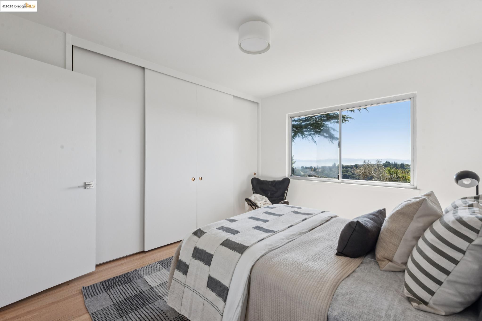 2 Graham Pl