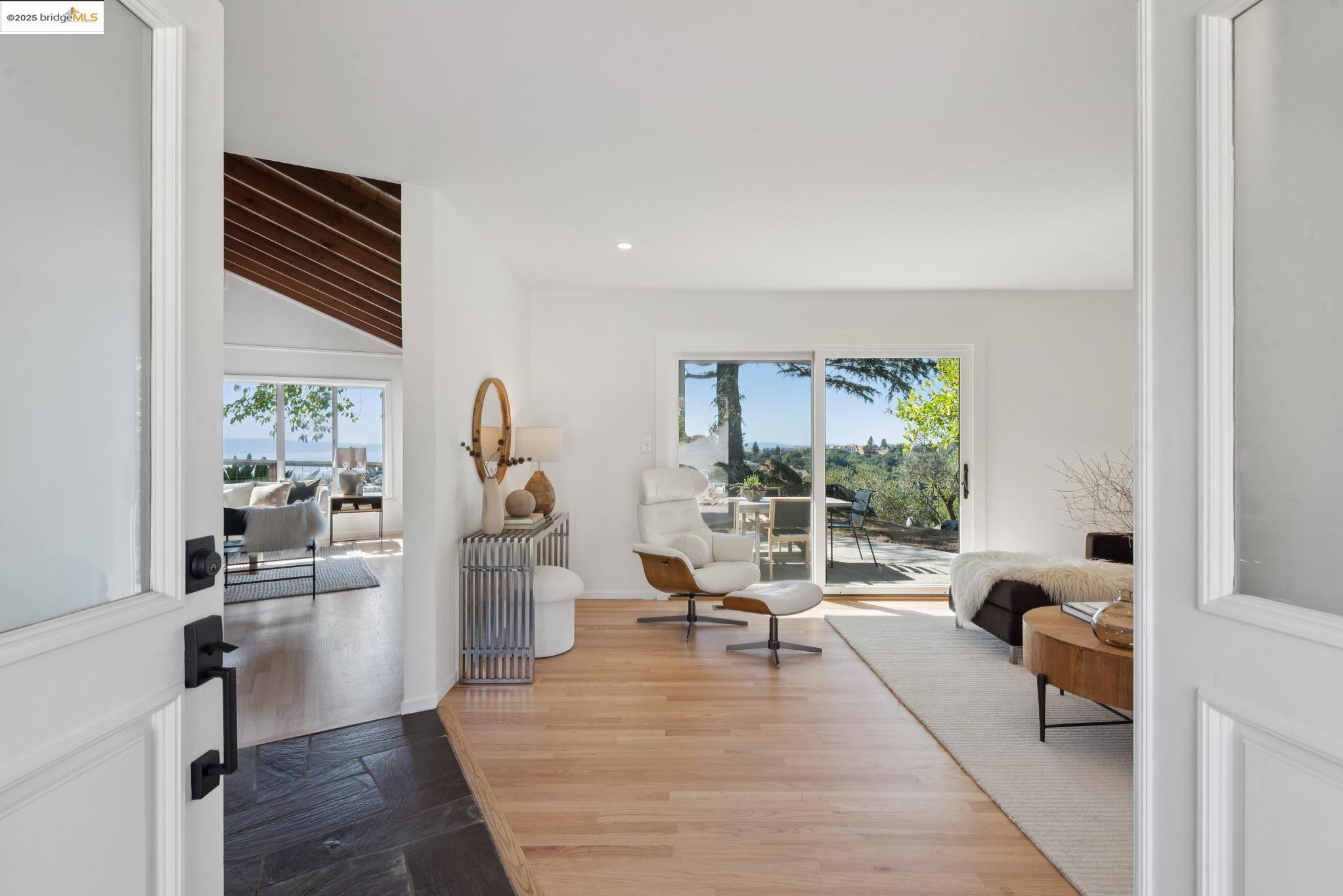 2 Graham Pl