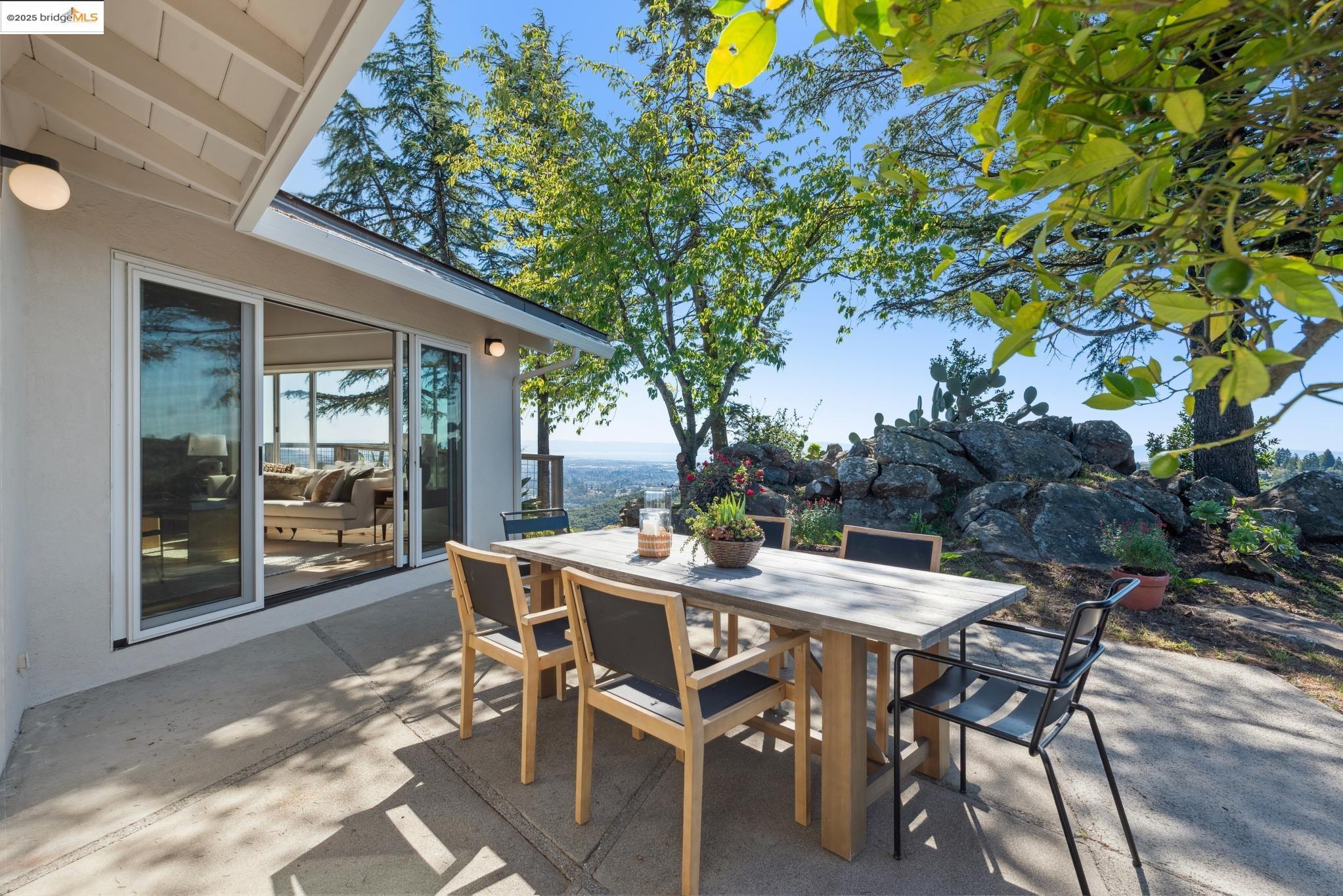 2 Graham Pl
