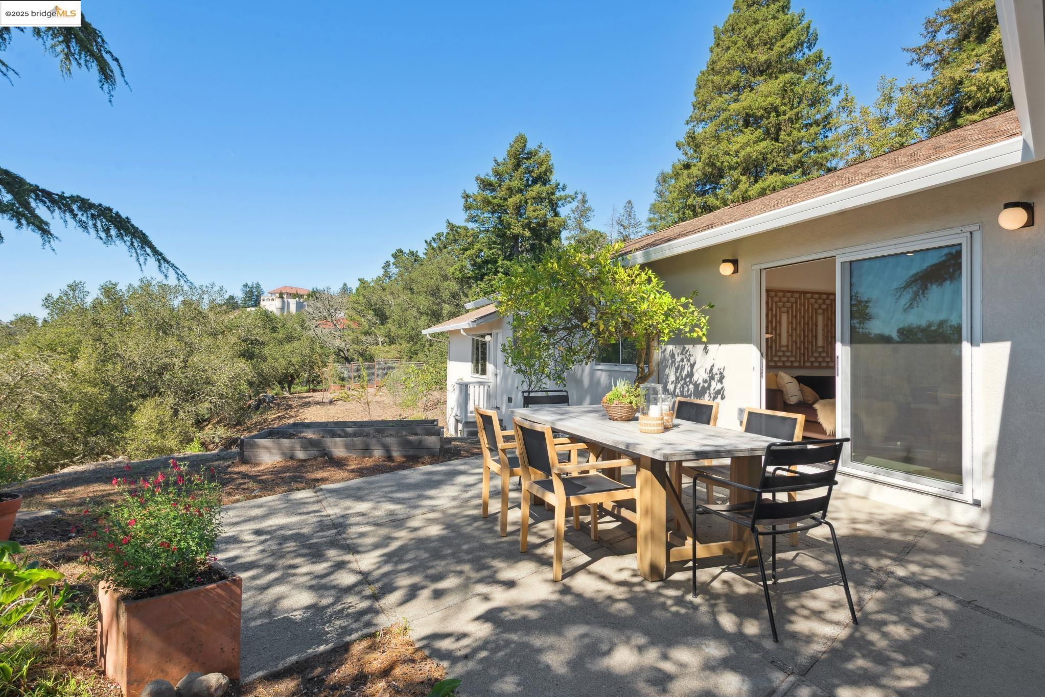 2 Graham Pl