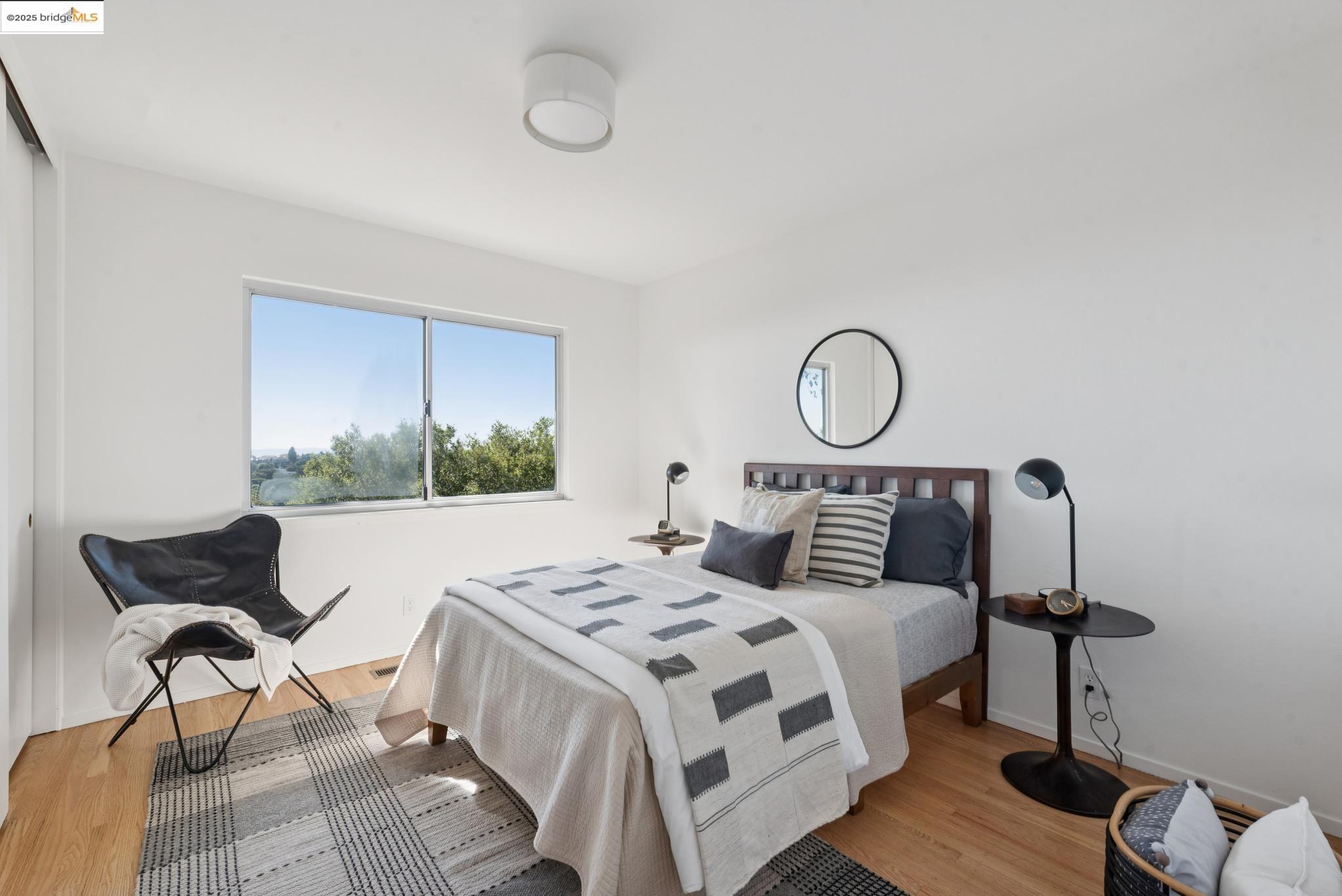 2 Graham Pl