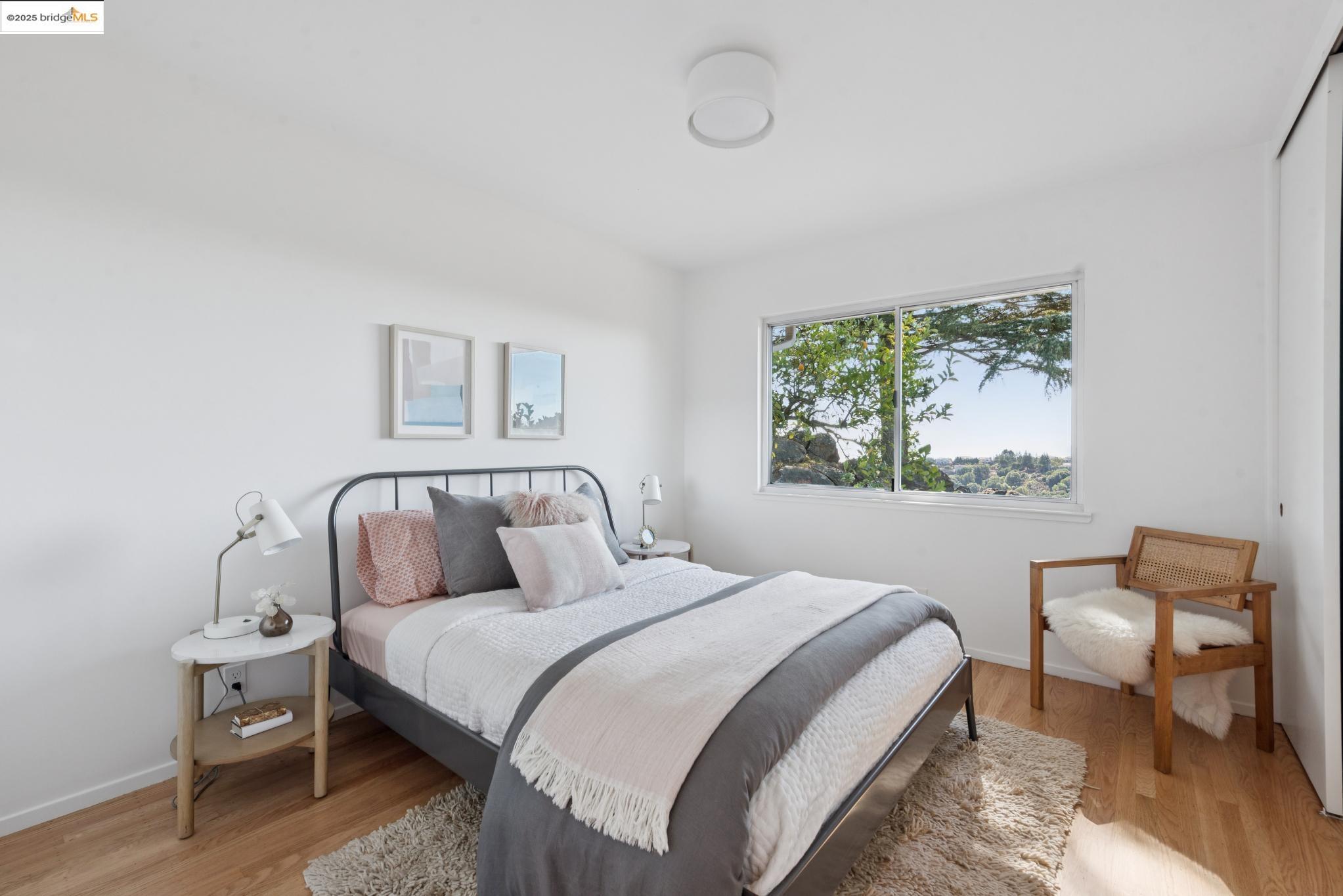 2 Graham Pl