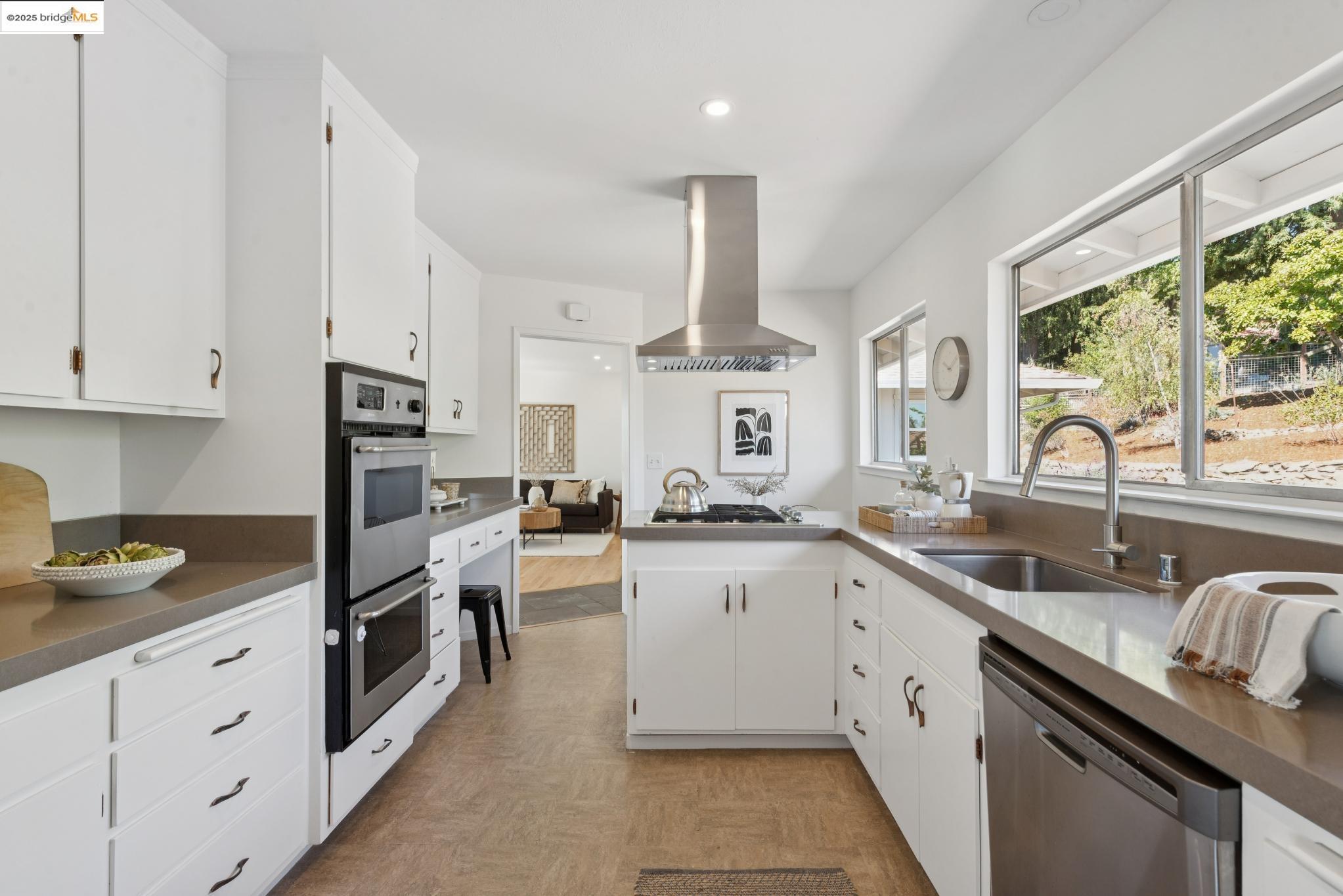 2 Graham Pl