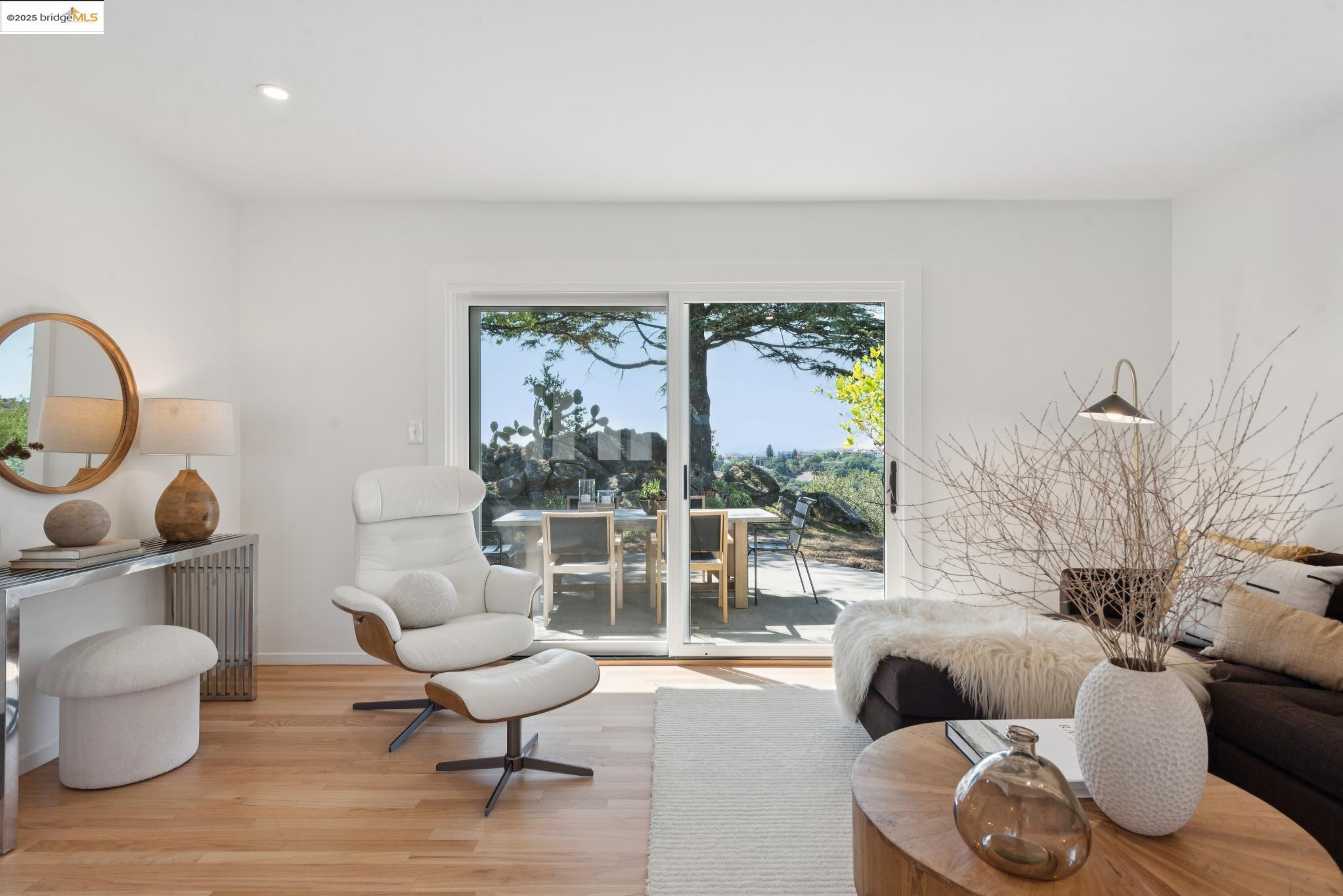 2 Graham Pl