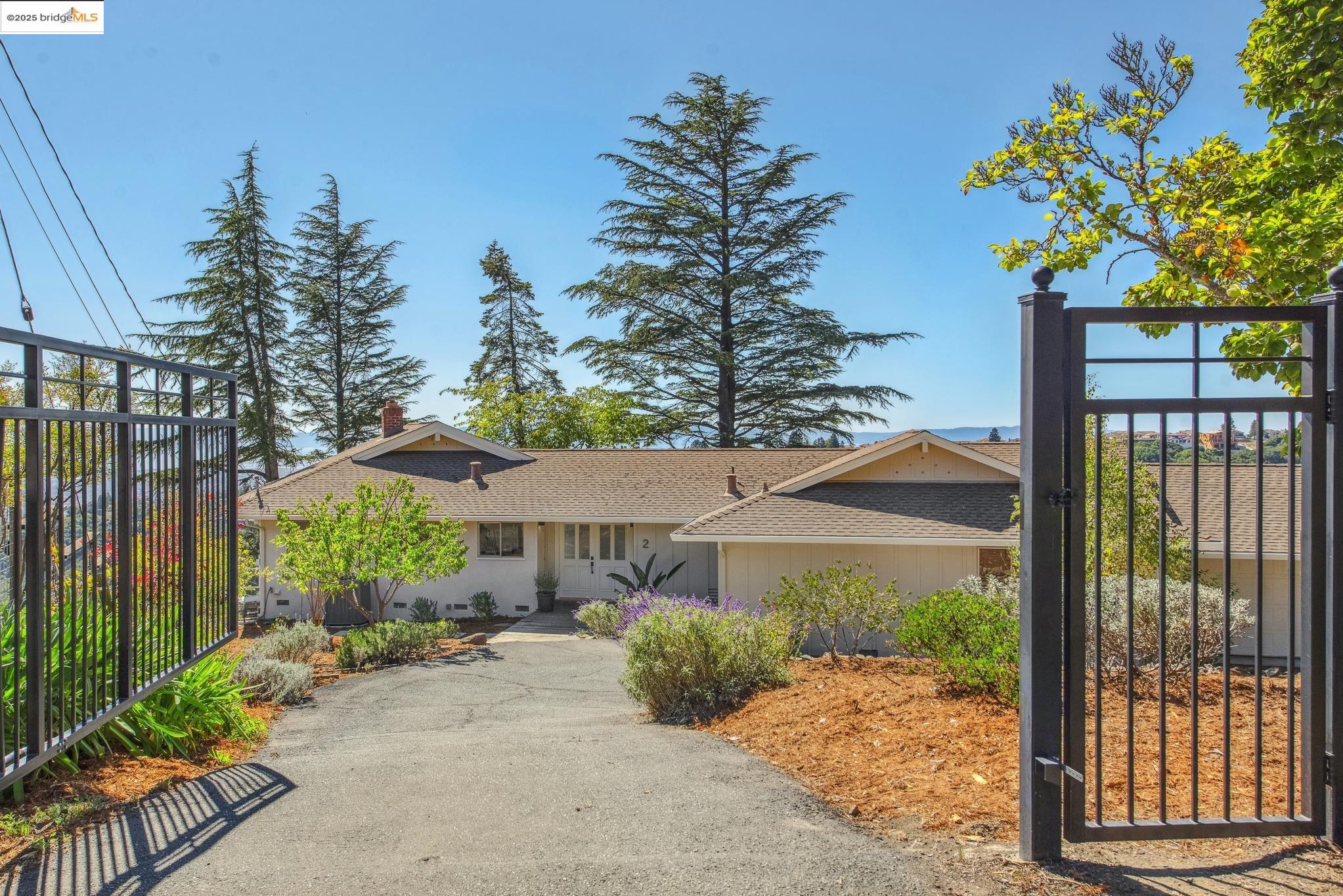 2 Graham Pl