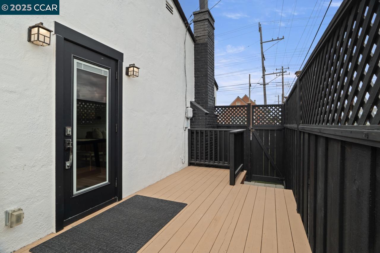 4026 Roosevelt Ave