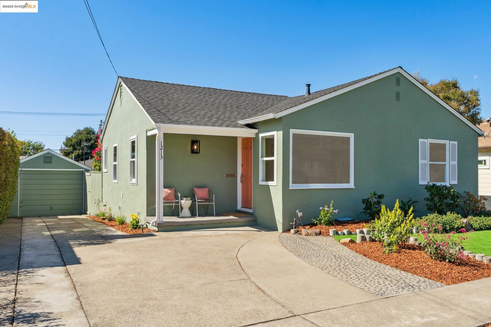 1213 Richmond St.