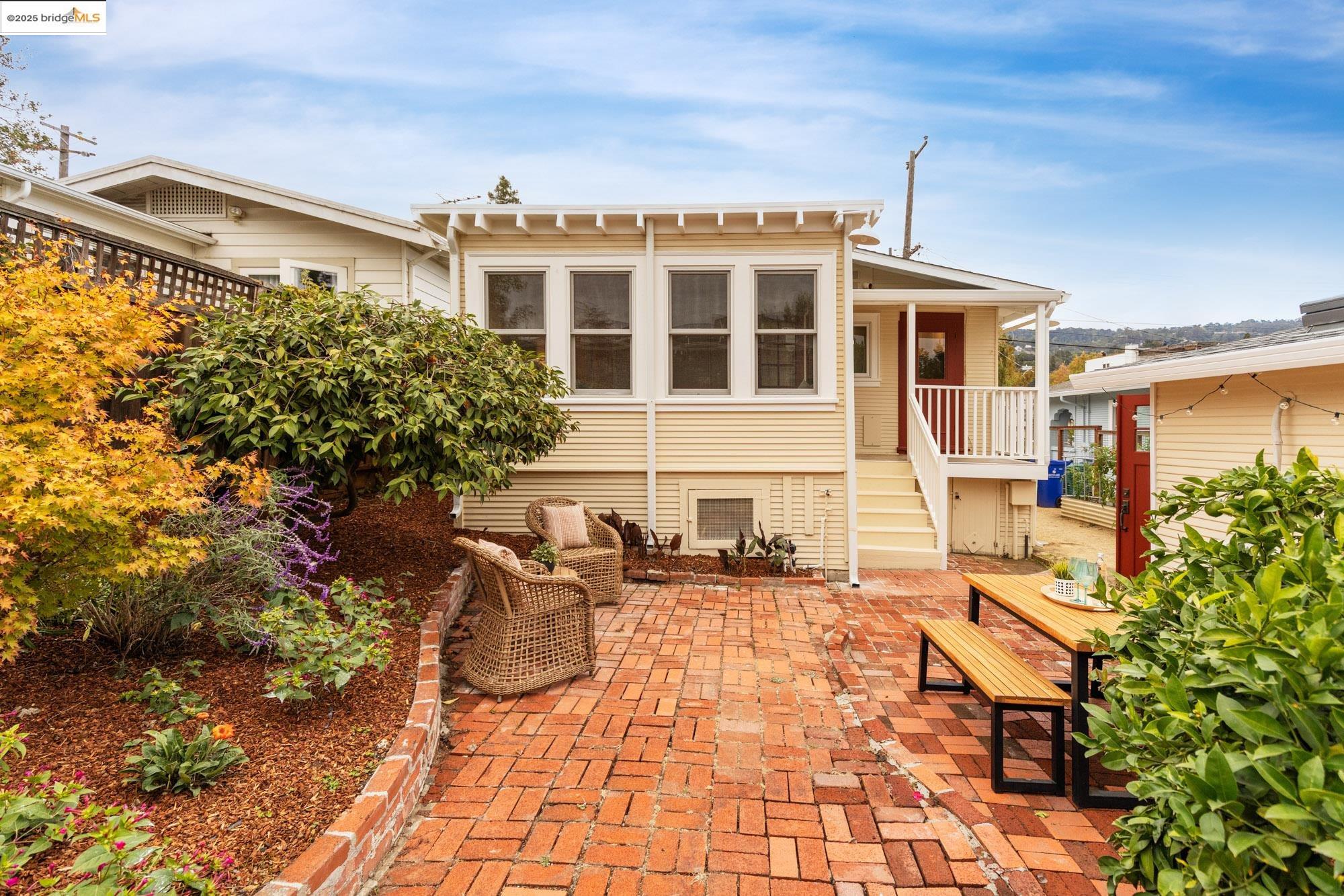2941 Madeline St