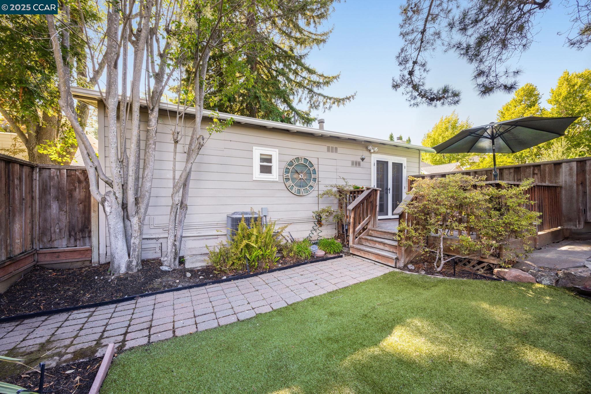 1834 Ivanhoe Ave, Lafayette