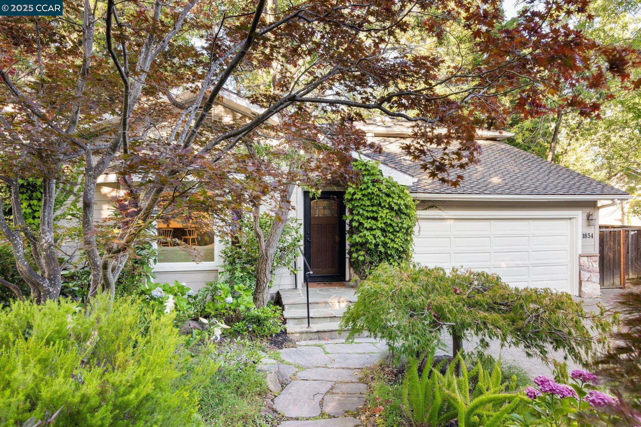 1834 Ivanhoe Ave, Lafayette