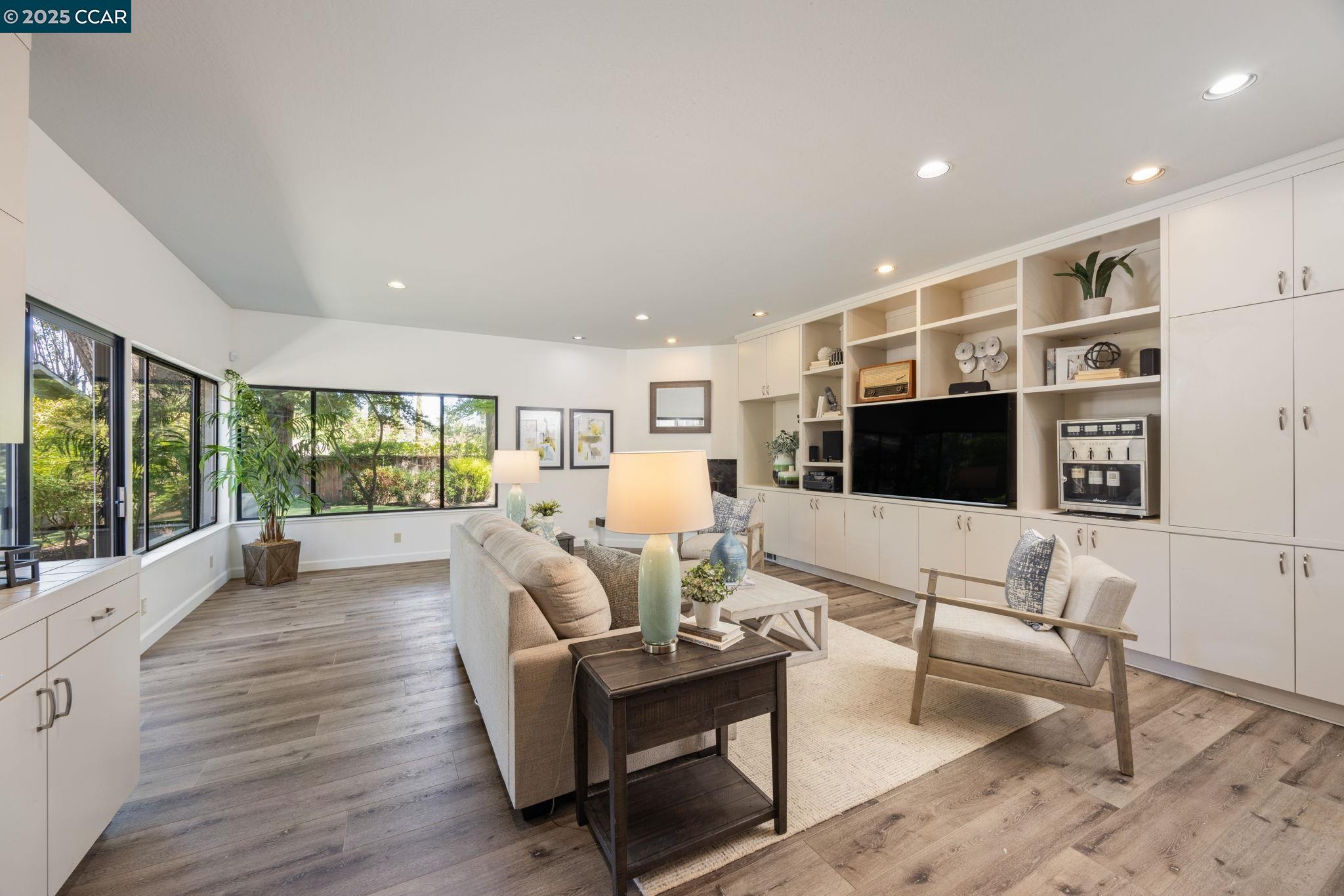 1834 Ivanhoe Ave, Lafayette