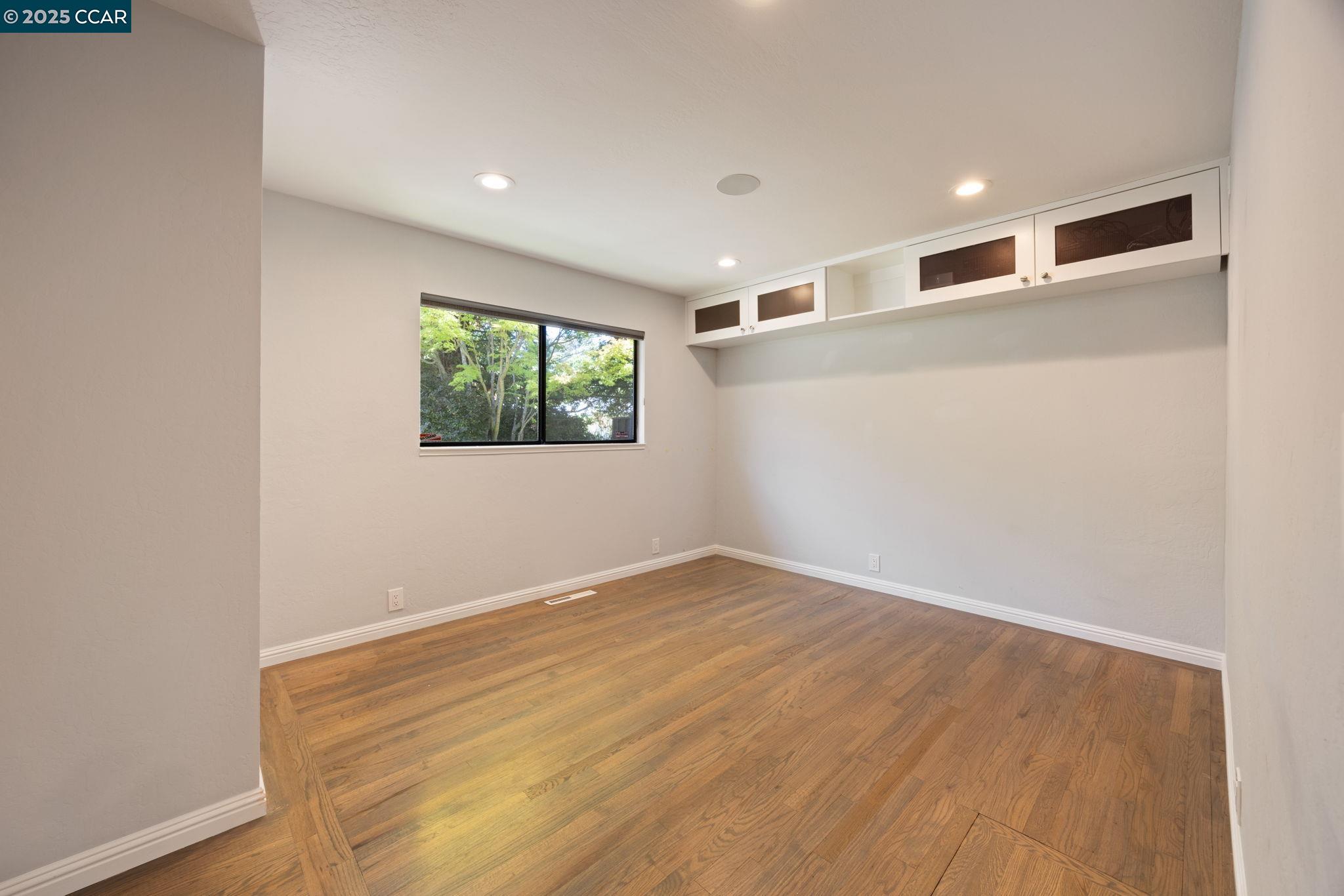 1834 Ivanhoe Ave, Lafayette