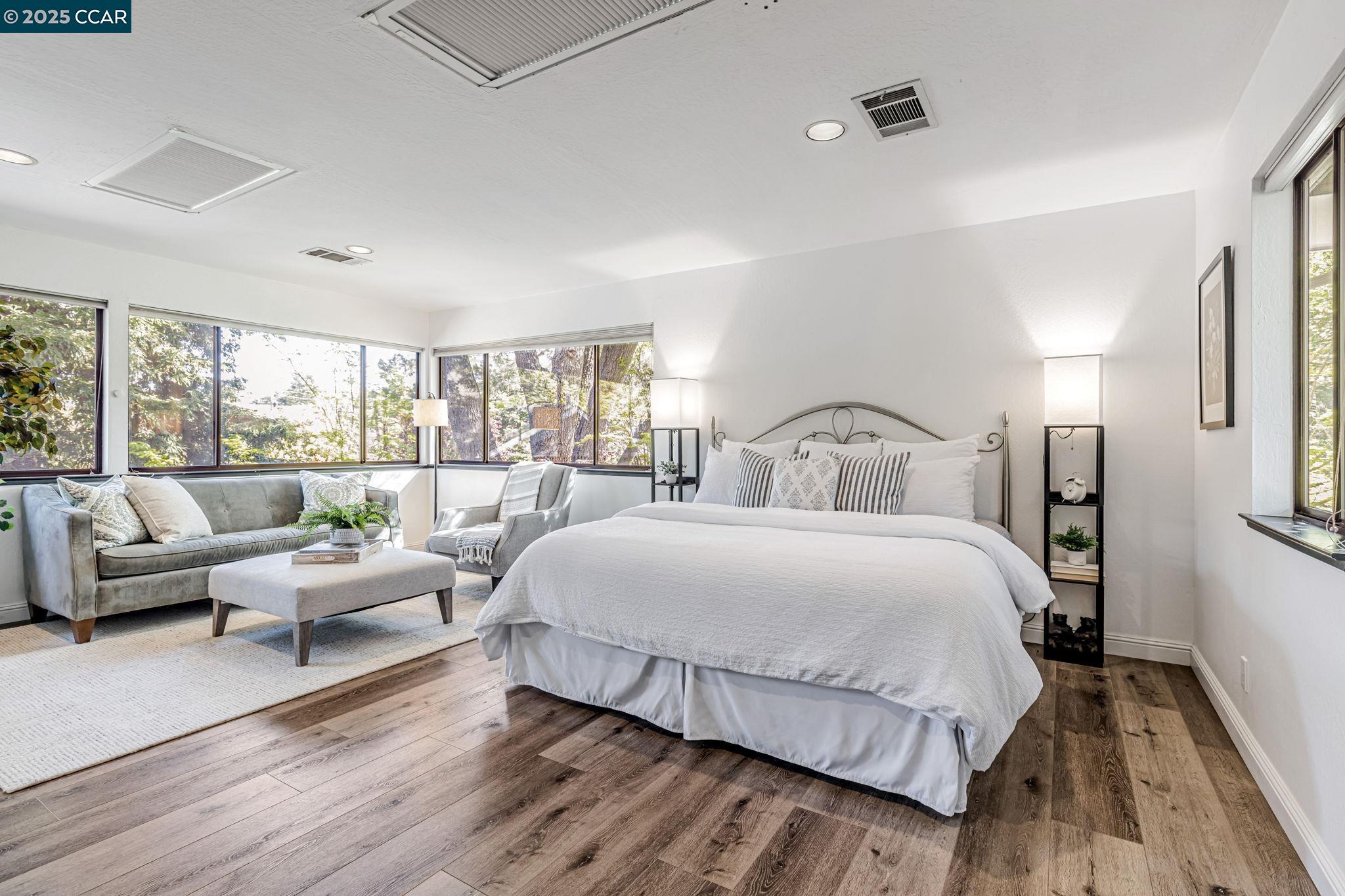 1834 Ivanhoe Ave, Lafayette