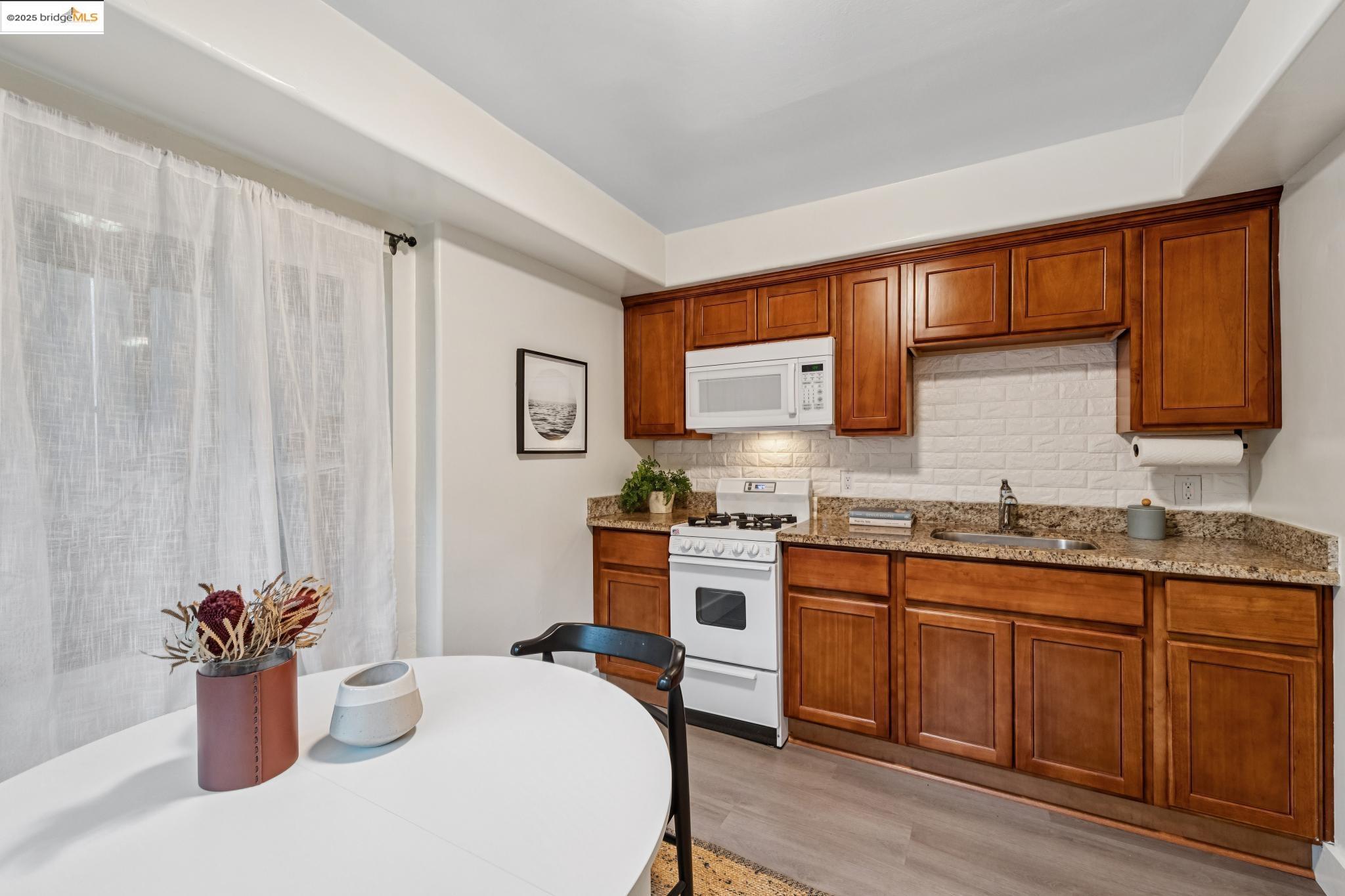 4125 Kuhnle Ave, Oakland