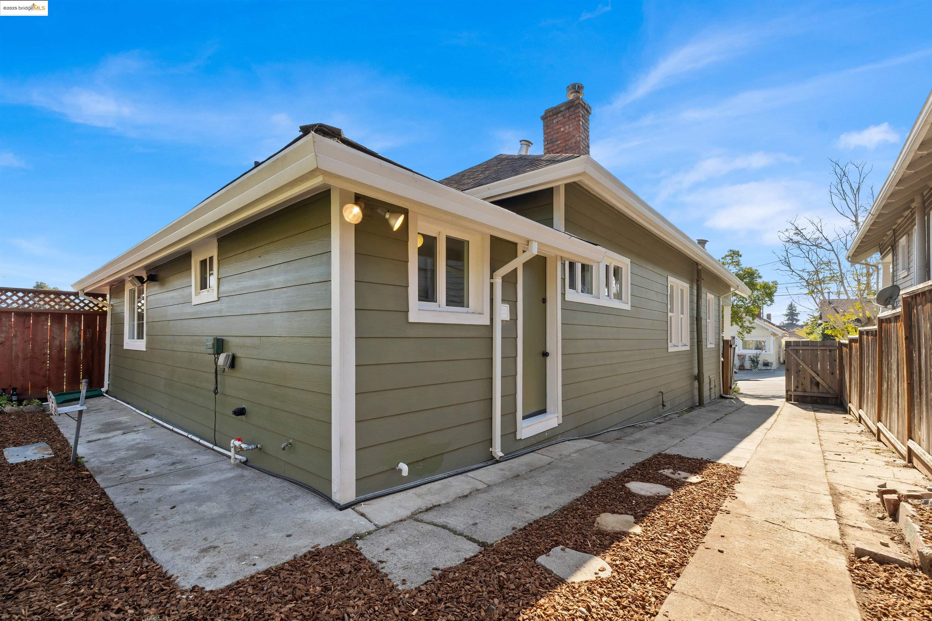 4118 Aqua Vista St, Oakland